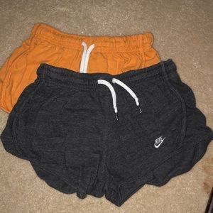 XS Nike Shorts SUPER COMFY